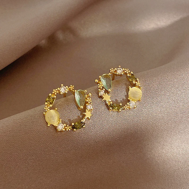 Circle Opal Zircon Earrings