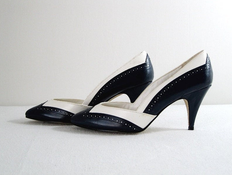 Black and White Vintage Cone Heel Shoes Vdcoo