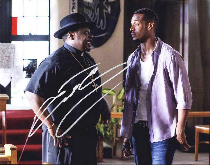 Cedric The Entertainer Autographed Signed 8x10 Photo Poster painting ( The Neighborhood) REPRINT