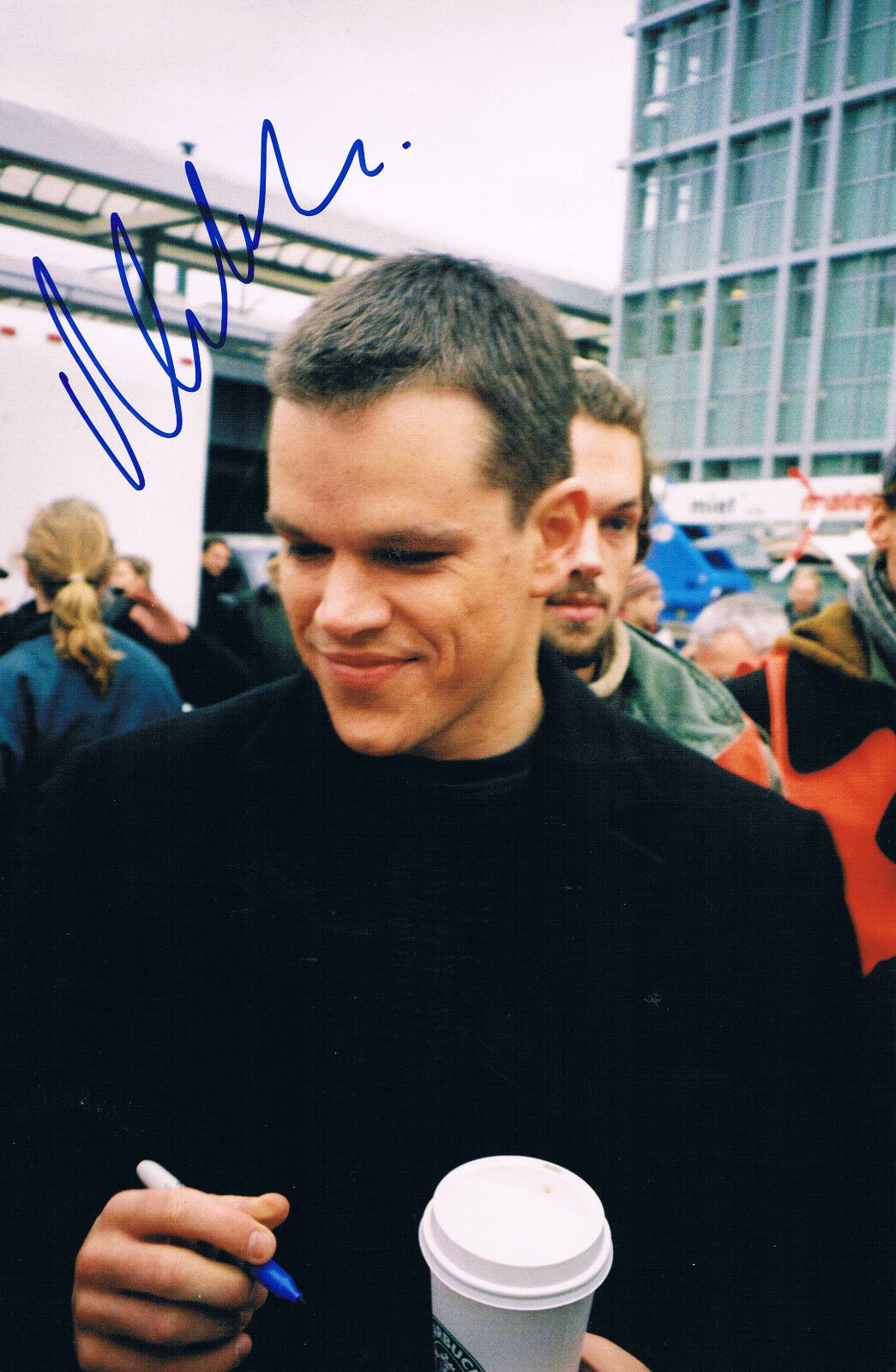 Matt Damon 1970- genuine autograph 7.5x10.5