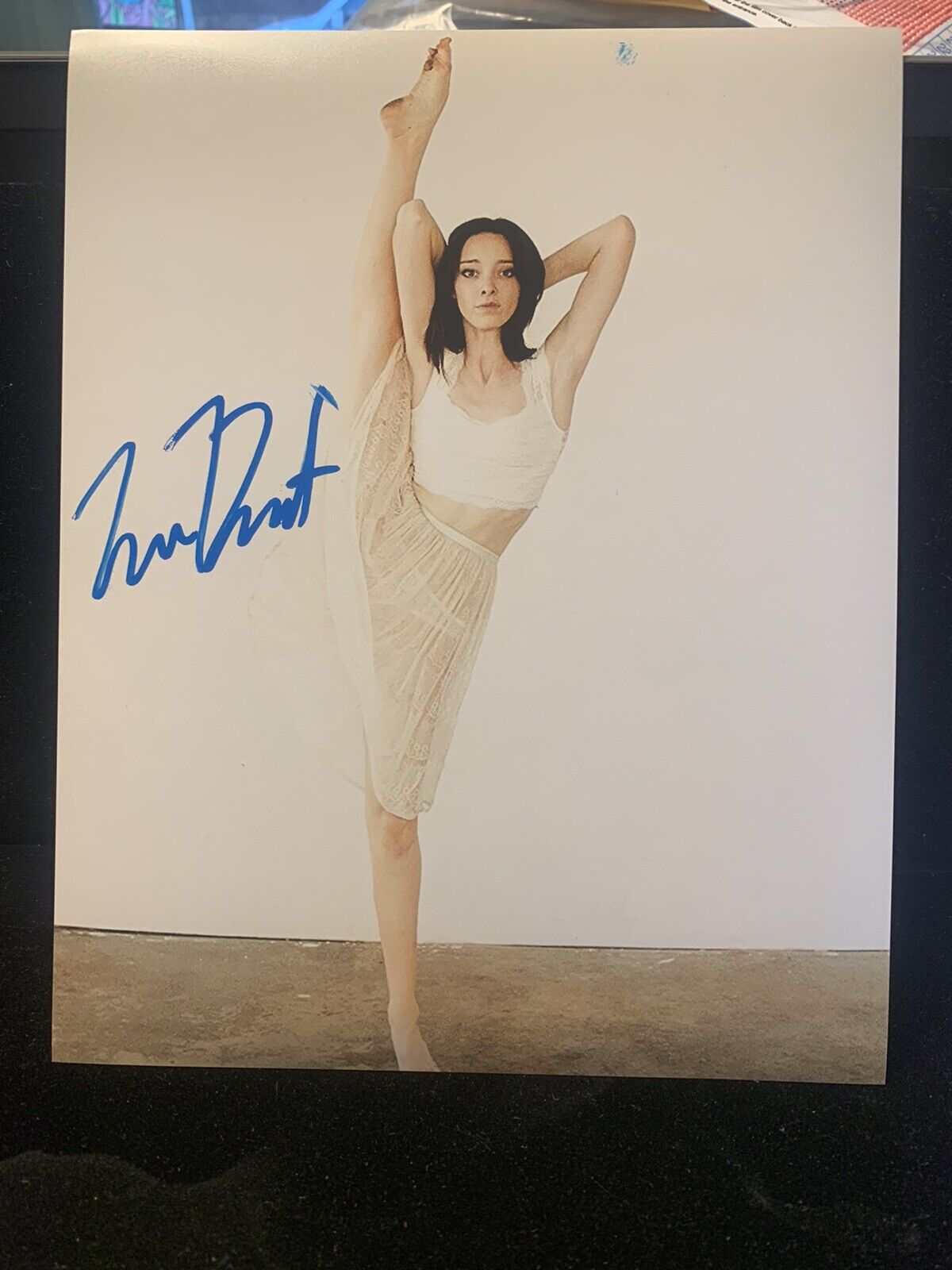 Emma Dumont Autographed Signed 8x10 Photo Poster painting The Gifted COA D9