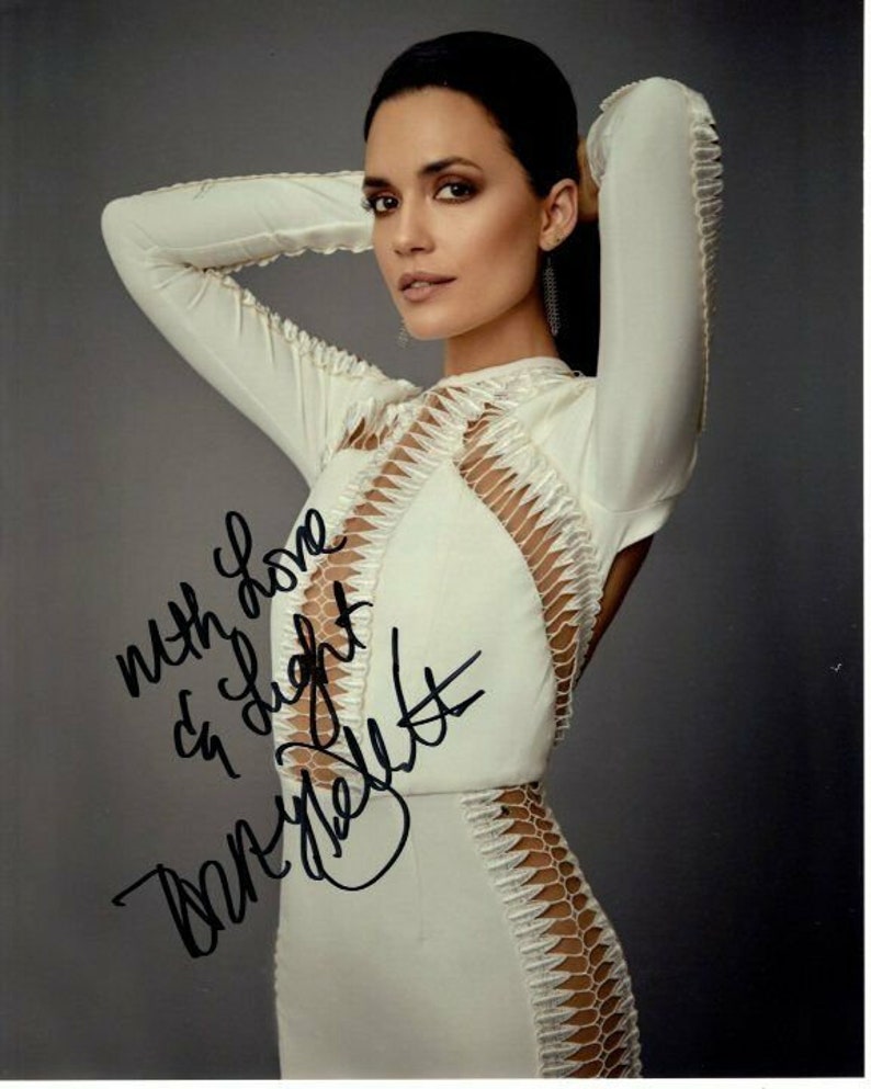 Torrey devitto signed autographed Photo Poster painting great content