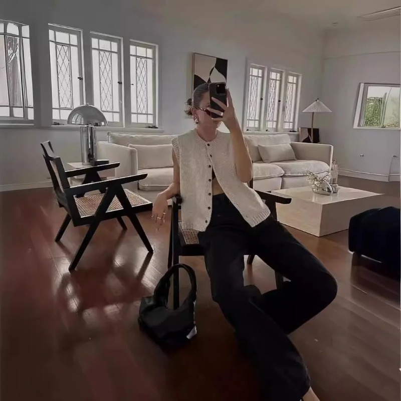 Ootddress Knitted Vests Top For Women Casual Single-Breasted Knitwear Cardigan Tank Sweater Female Solid Sleeveless 2025 Fashion