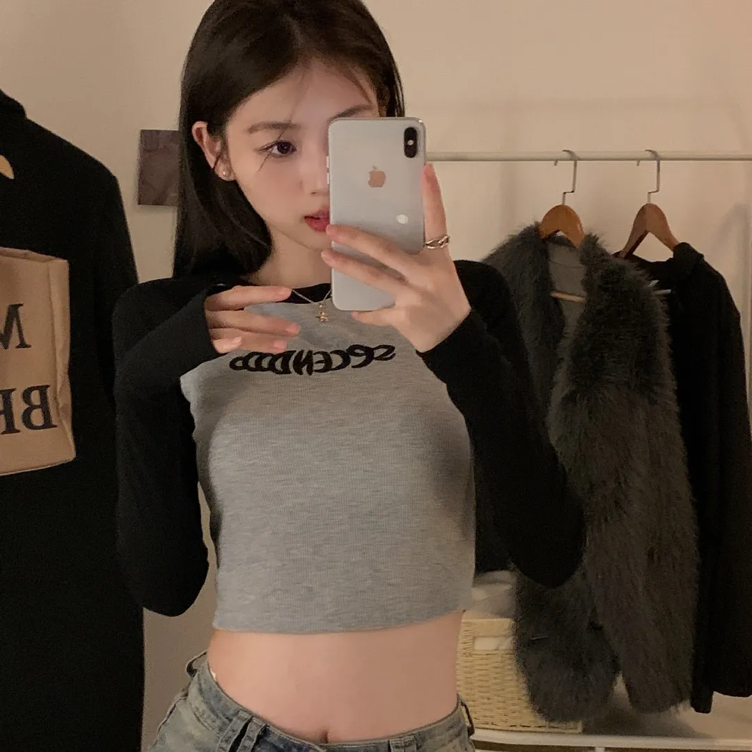 Brownm Brownm Embroidered Long-Sleeved T-Shirt Women's Fall 2024 New Slim Show Slim Design Sense Short Student Bottom Top