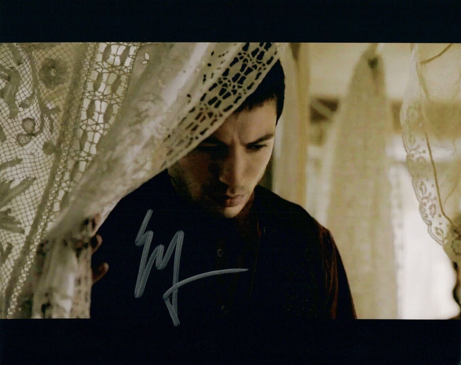 Ezra Miller Signed Autograph 8x10 Photo Poster painting FANTASTIC BEASTS Credence Barebone COA 9