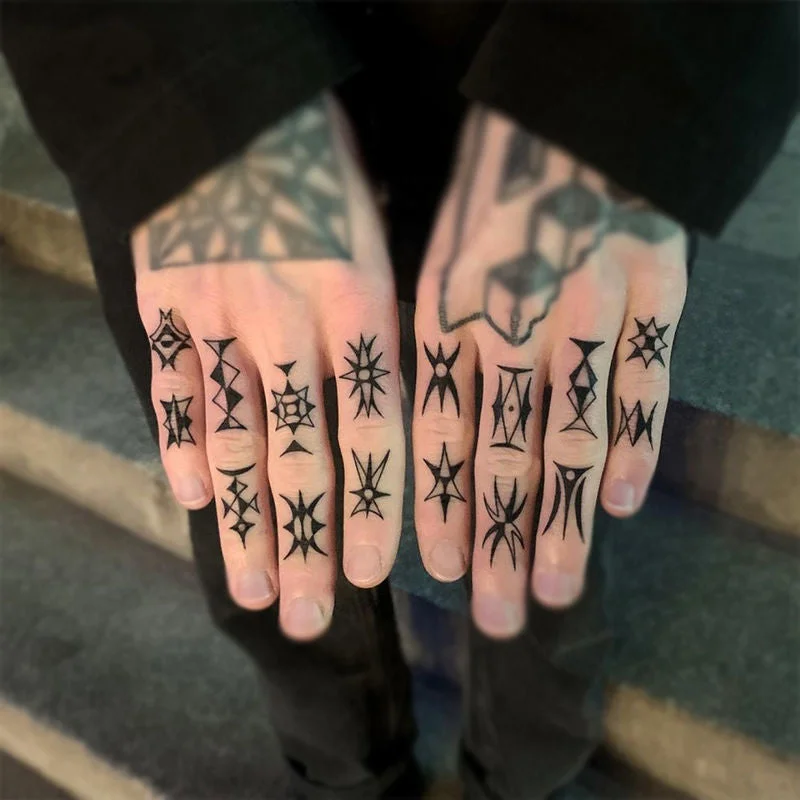 Finger Tattoo Stickers Letter Small Pattern Waterproof Personality Cool Fake Tattoos Men Black Hand Back Temporary Tattoo Women