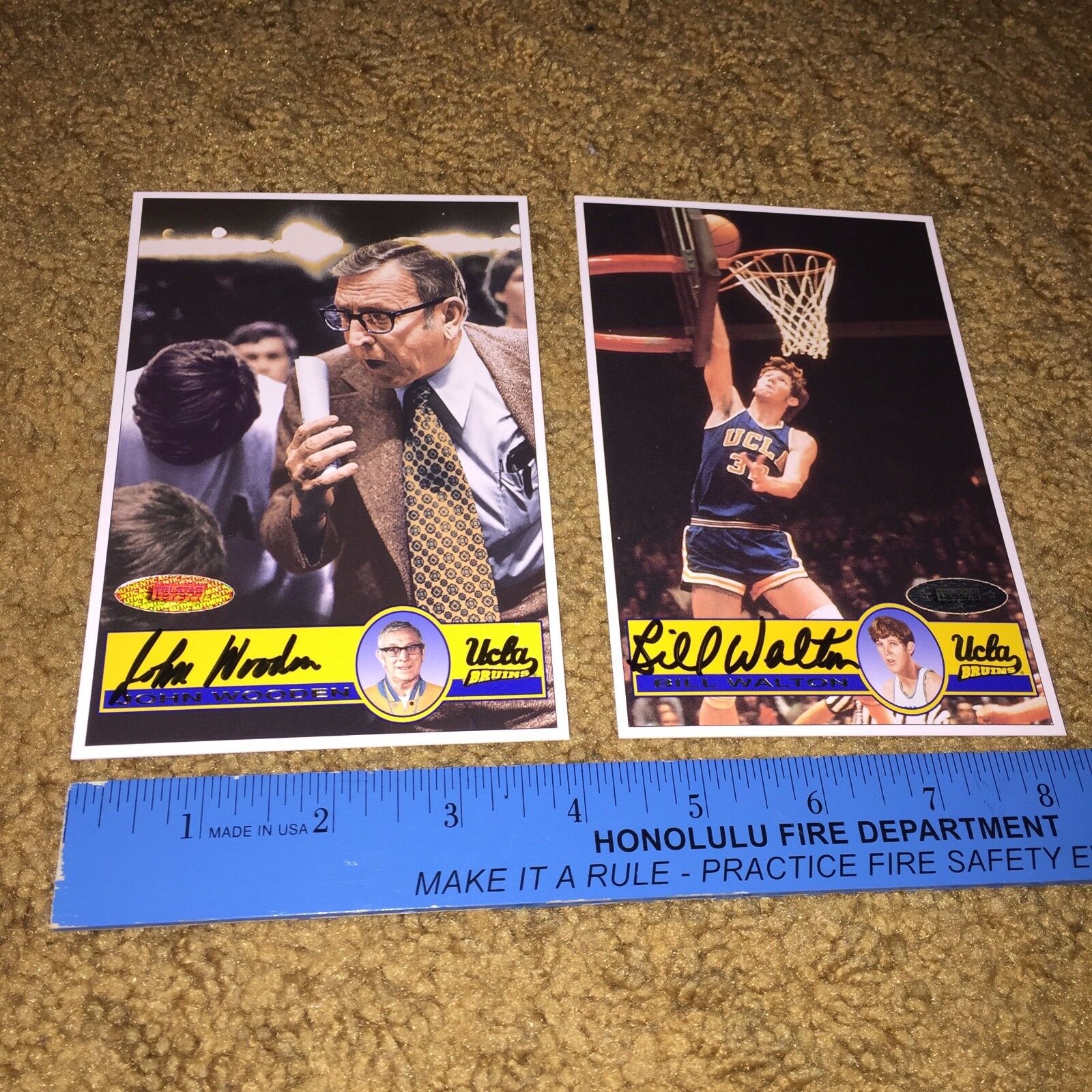 JOHN WOODEN BILL WALTON SIGNED 4X6 Photo Poster painting CARD LOT UCLA BRUINS-TRISTAR Holograms