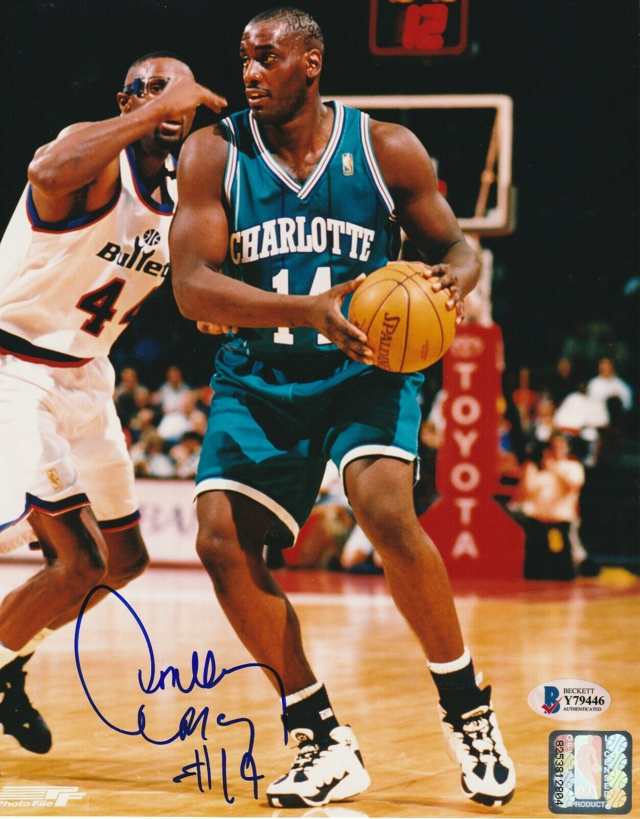 ANTHONY MASON Signed Charlotte HORNETS 8x10 Photo Poster painting w/ Beckett COA