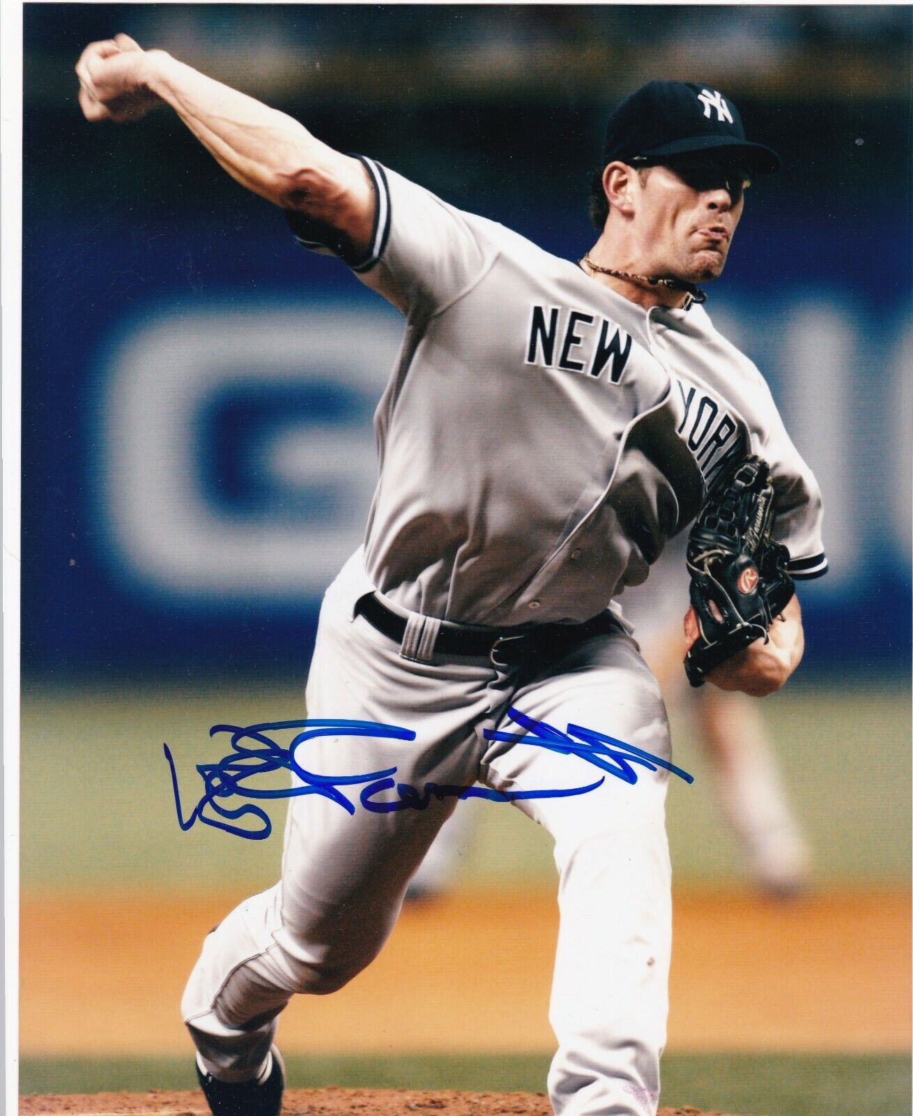 KYLE FARNSWORTH NEW YORK YANKEES ACTION SIGNED 8x10