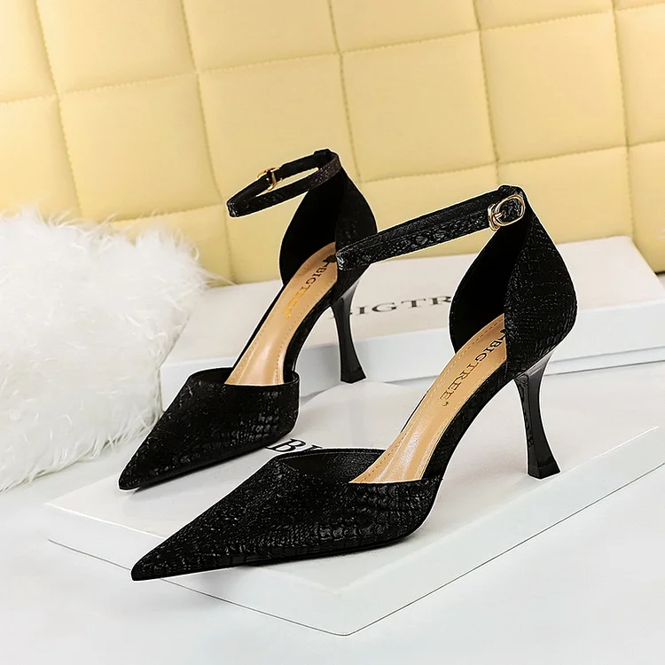 8323-1 Retro Europe and America Sexy Stiletto Heel Shallow Mouth Pointed Stone Pattern Hollow Hollow Strap Women's Sandals