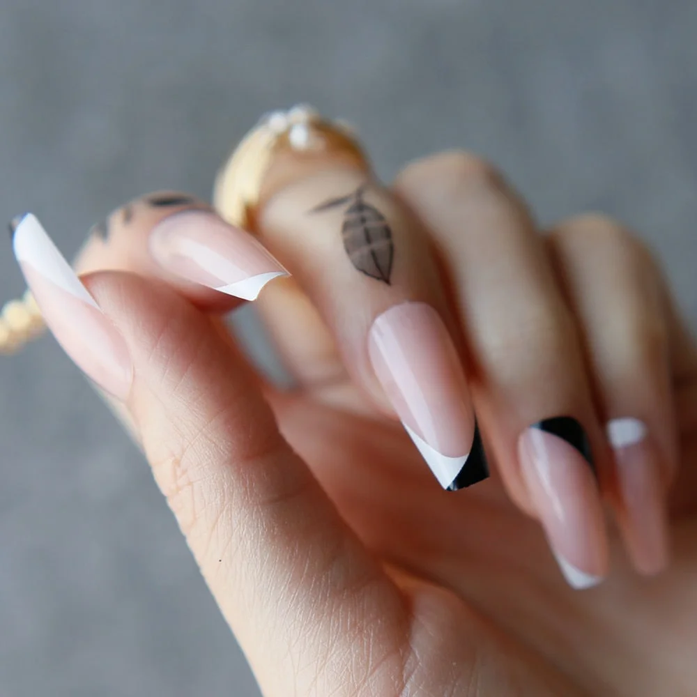 Coffin Nude French Black outline White Fake nails Ballet Art Nails Classic arc French design False nails 24PCS-Nail Inspo