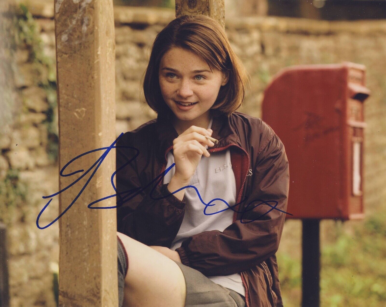 Jessica Barden Autograph TAMARA DREWE Signed 8x10 Photo Poster painting AFTAL [B3821]