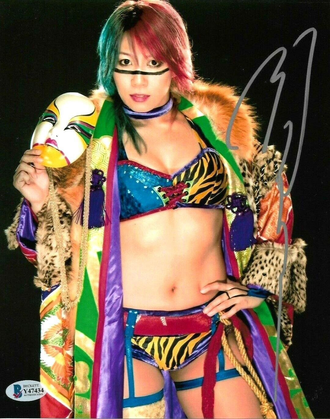 WWE ASUKA HAND SIGNED AUTOGRAPHED 8X10 Photo Poster painting WITH PROOF AND BECKETT COA 24