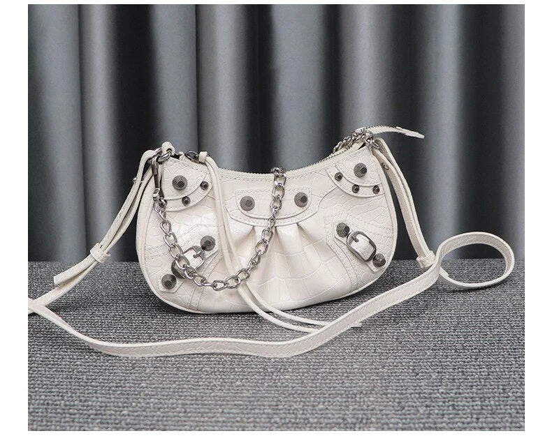 2022 New Le Cagole Leather Shoulder Bag Pleated Saddle Chain Leather Purses and Handbags Luxury Handbags Women Bags Designer