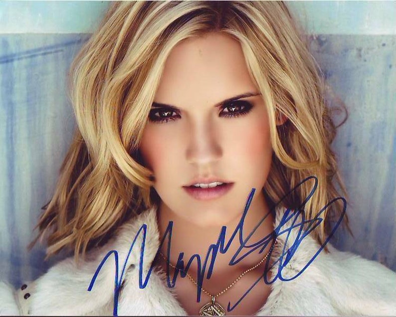 Maggie grace signed autographed Photo Poster painting