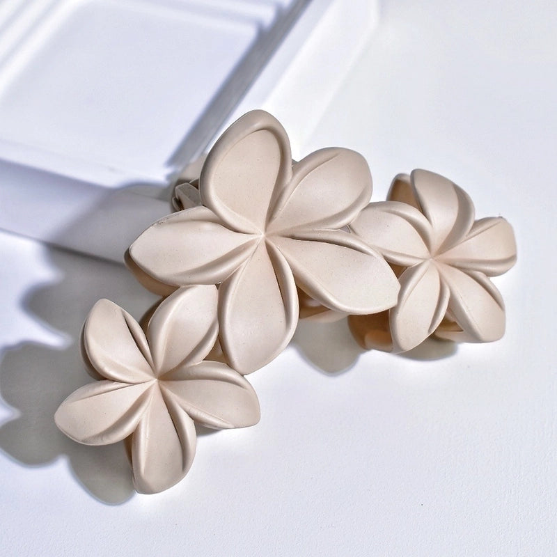 Women’s Minimalist Classic Style Flower Acetic Acid Sheets Hollow Out Hair Claws