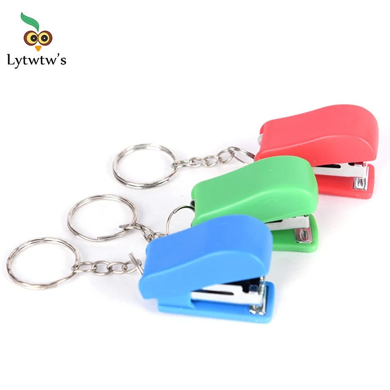 1 Pieces Random Color Stapler Solid Office Stationery Cute Mini Without Stapler Student Use Small Portable Plastic Staples