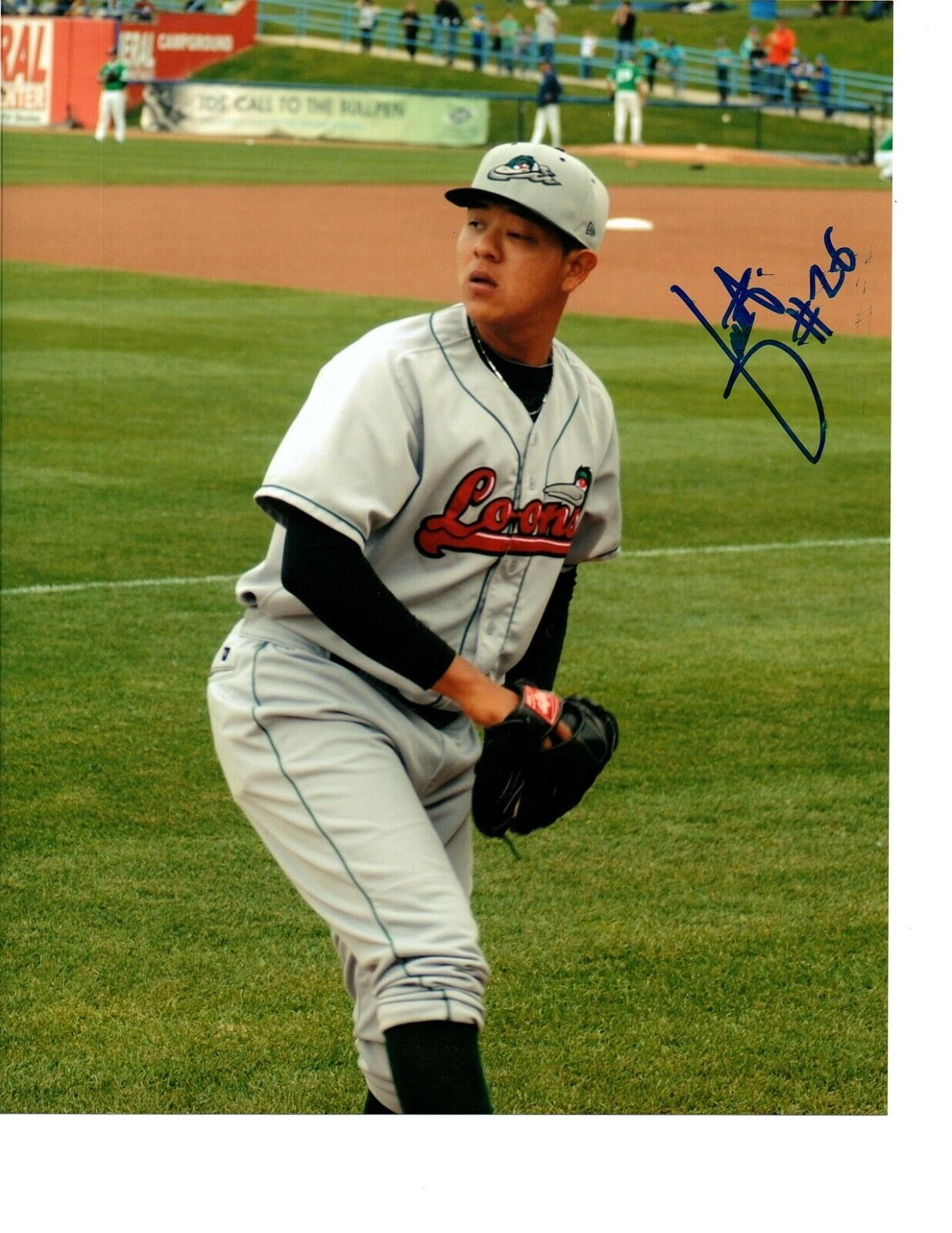 Julio Urias Los Angeles Dodgers autographed signed 8x10 baseball Photo Poster painting Loons!