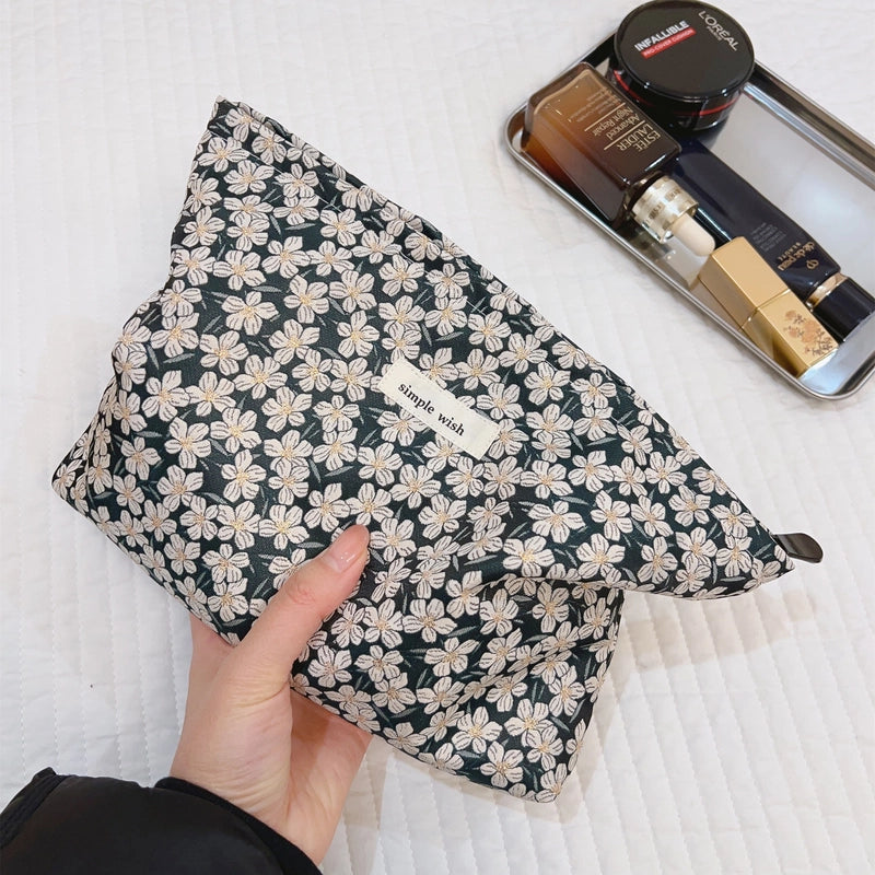 Classic Style Ditsy Floral Canvas Square Makeup Bags