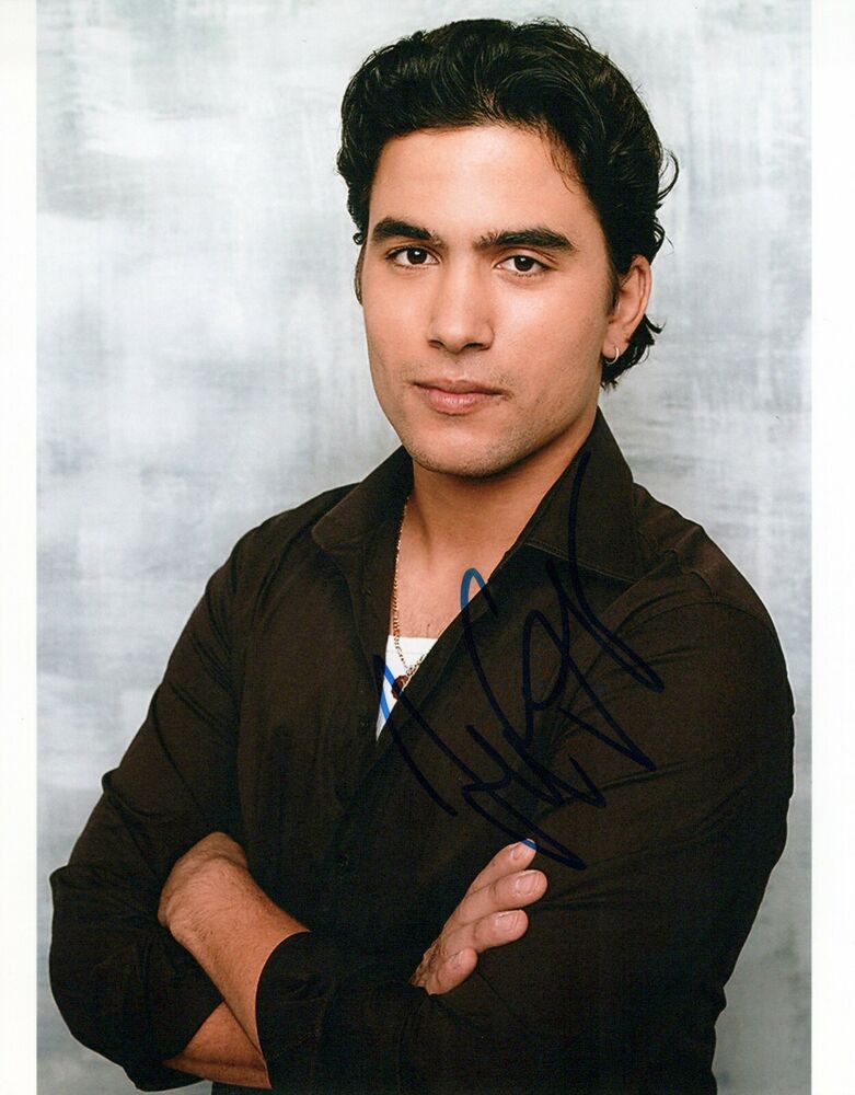 Ignacio Serricchio head shot autographed Photo Poster painting signed 8x10 #6