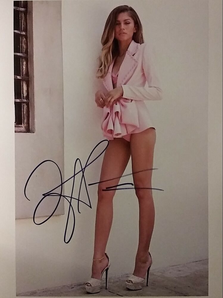 Zendaya signed 8 x 10