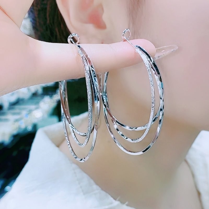 💖SUMMER PRE SALE💖 Triple Ring Hoop Earrings