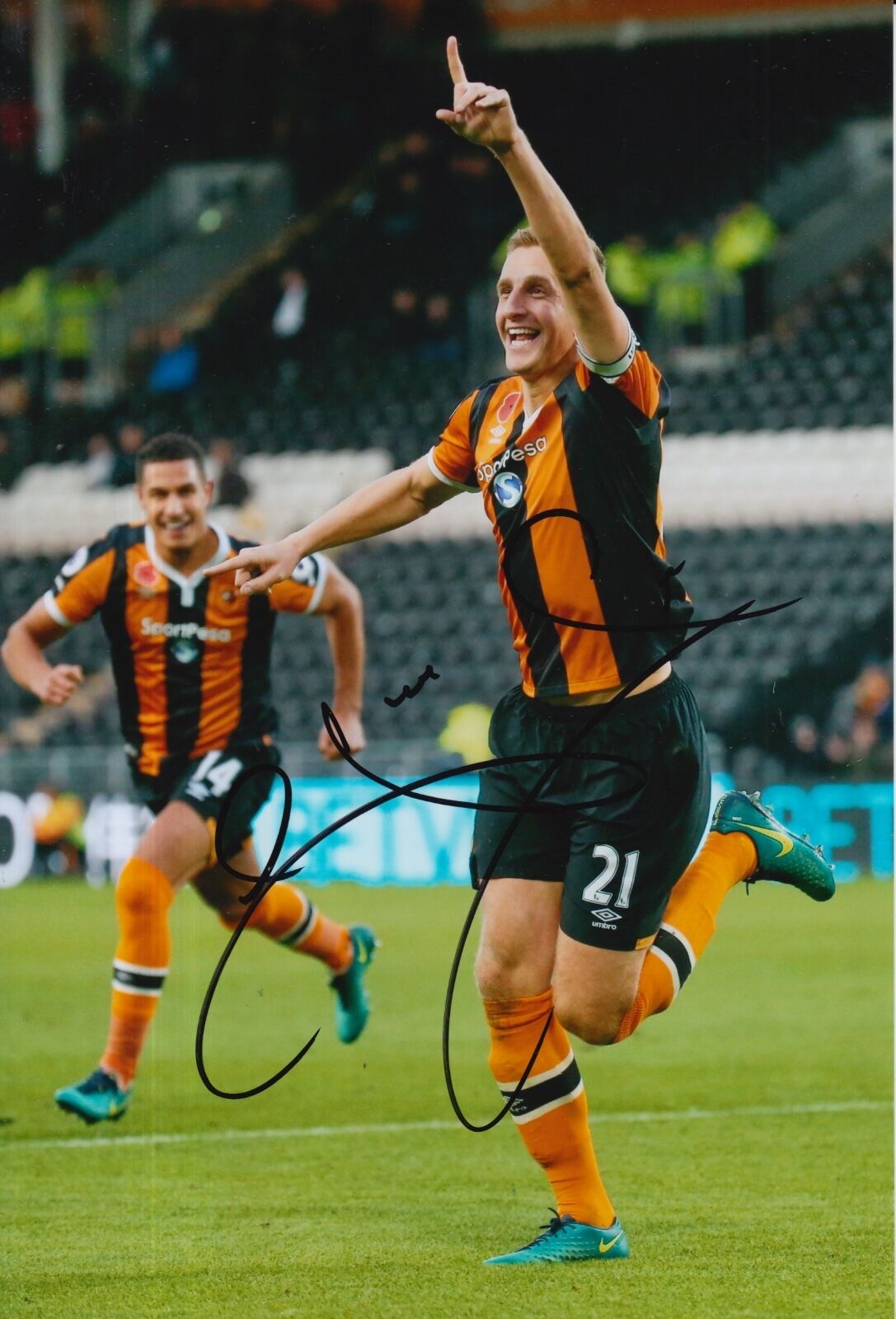 HULL CITY HAND SIGNED MICHAEL DAWSON 12X8 Photo Poster painting.