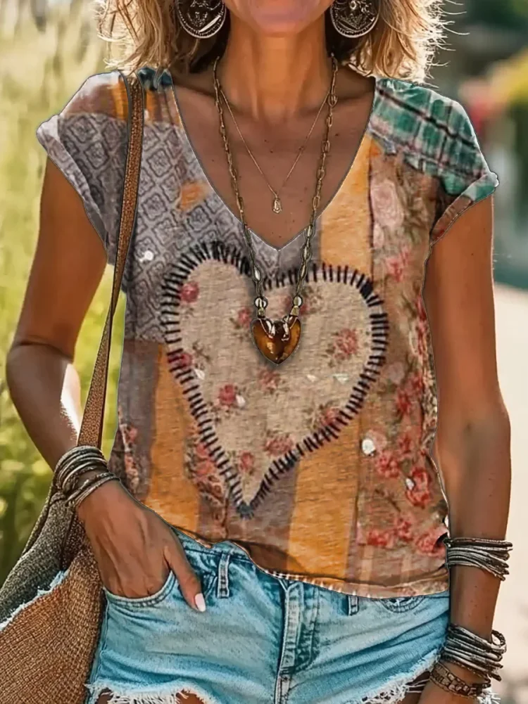 Women's Vintage Heart Pattern Art Print V-neck Casual Shirt