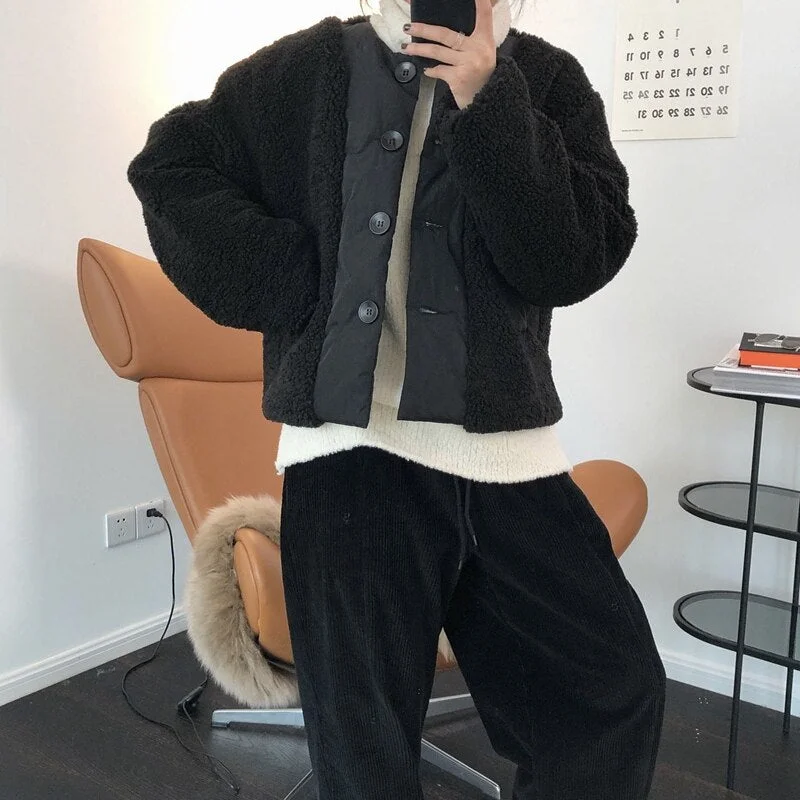2023 Winter New Simple Lazy Warm Stitching Lamb Wool Jacket Women's Loose O Neck Long Sleeve Button Quilted Cotton Jacket