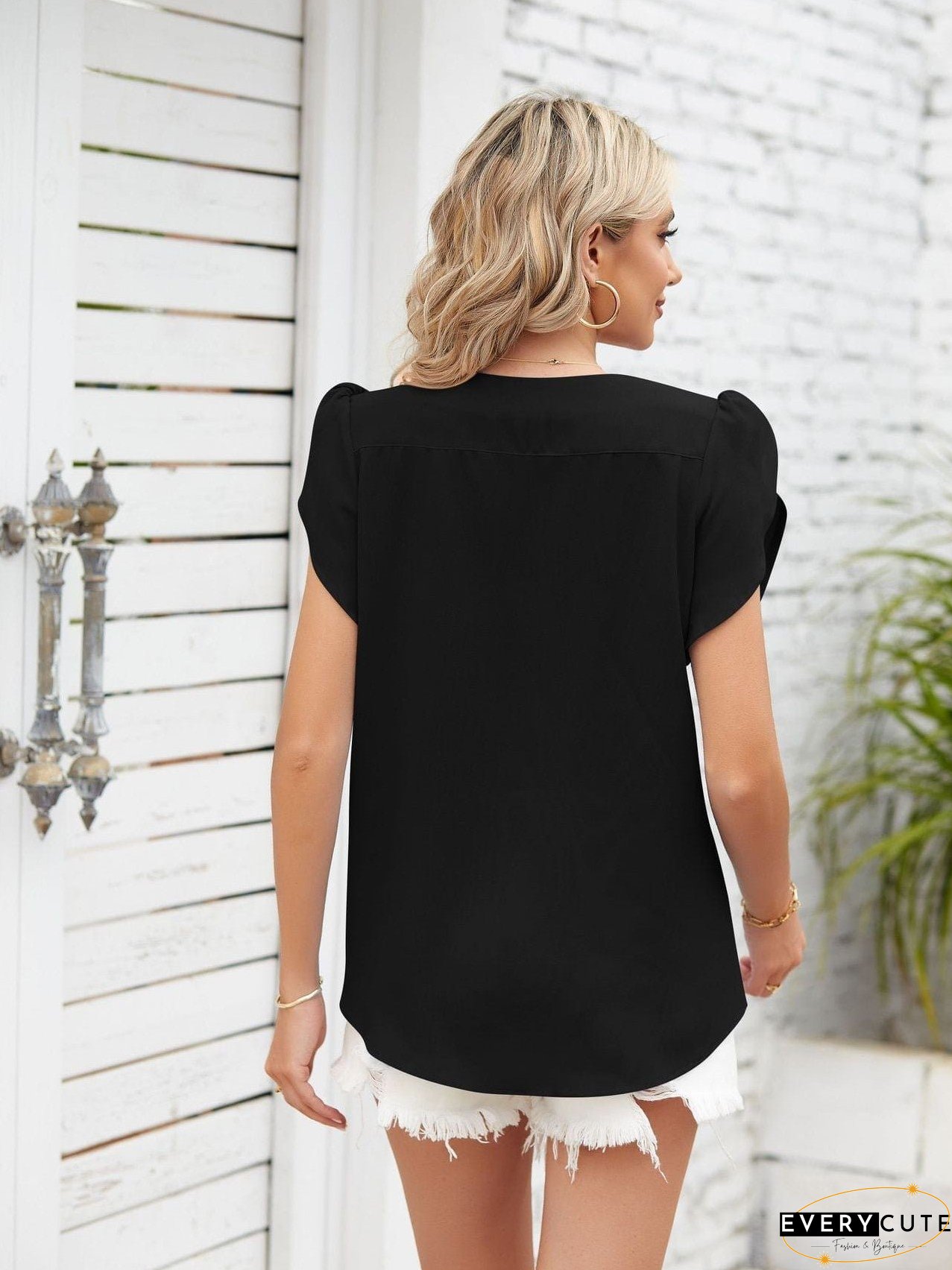 Loose-Fitting Short Sleeve Mock Neck Top