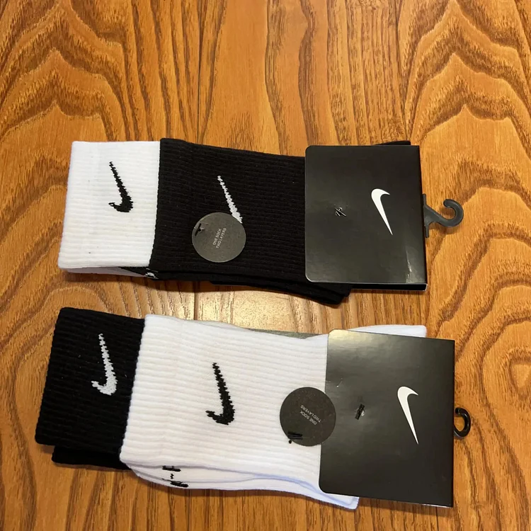 Hooked spliced socks, double layered fake two-piece sports style, aesthetic value, men's women's fashion, high top towel_ viptrois