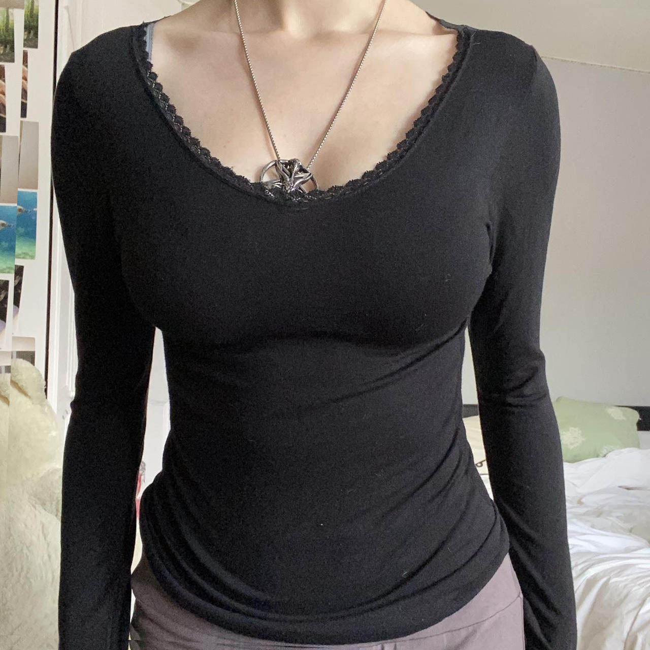 Lindacameron Girly Summer Outfits – Lace Trim Scoop Neck Long Sleeve T-Shirts  