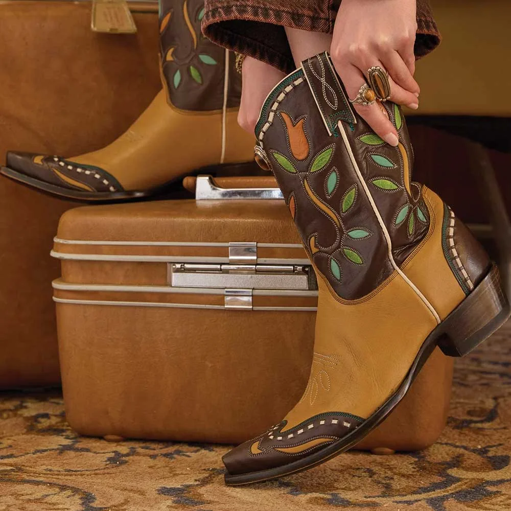Tan Closed Snip Toe Embroidered Floral Inlay Pull On Western Boots