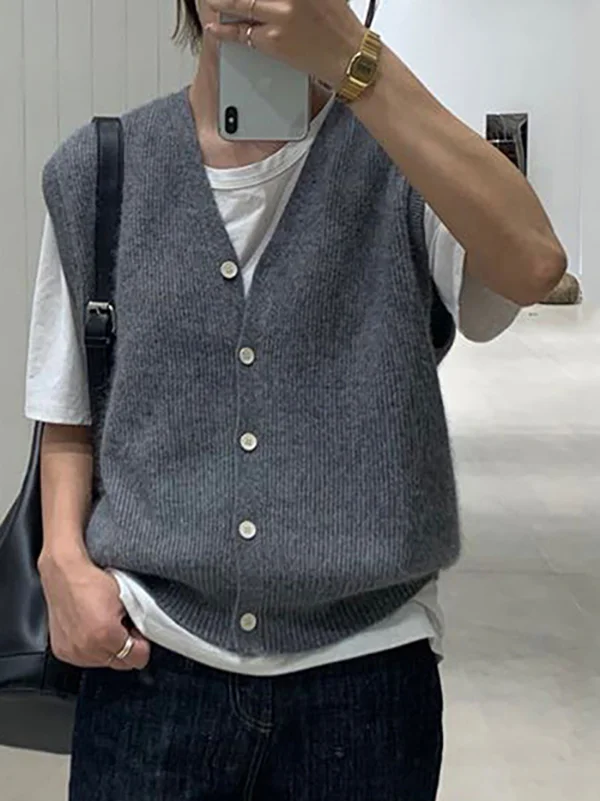 Loose Sleeveless Buttoned V-neck Knitwear Vest Outerwear