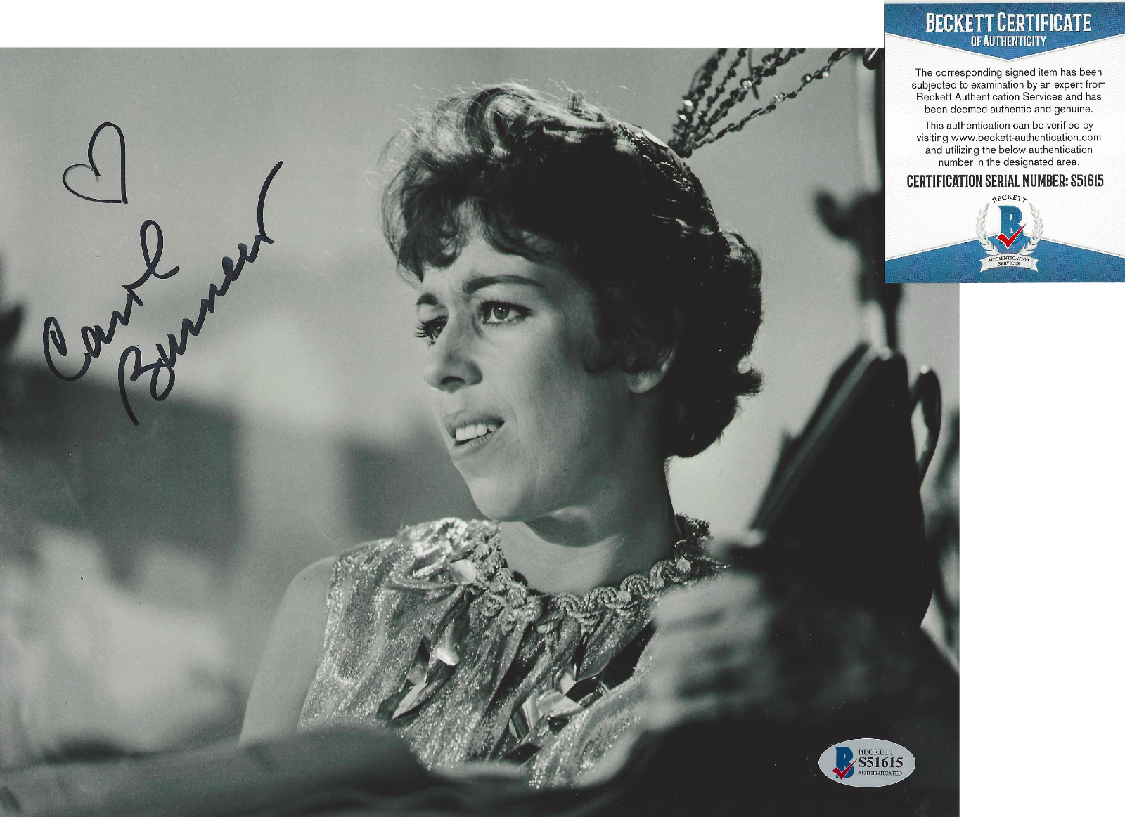 CAROL BURNETT SIGNED AUTHENTIC 8x10 Photo Poster painting COMEDY ACTRESS PROOF BECKETT BAS COA