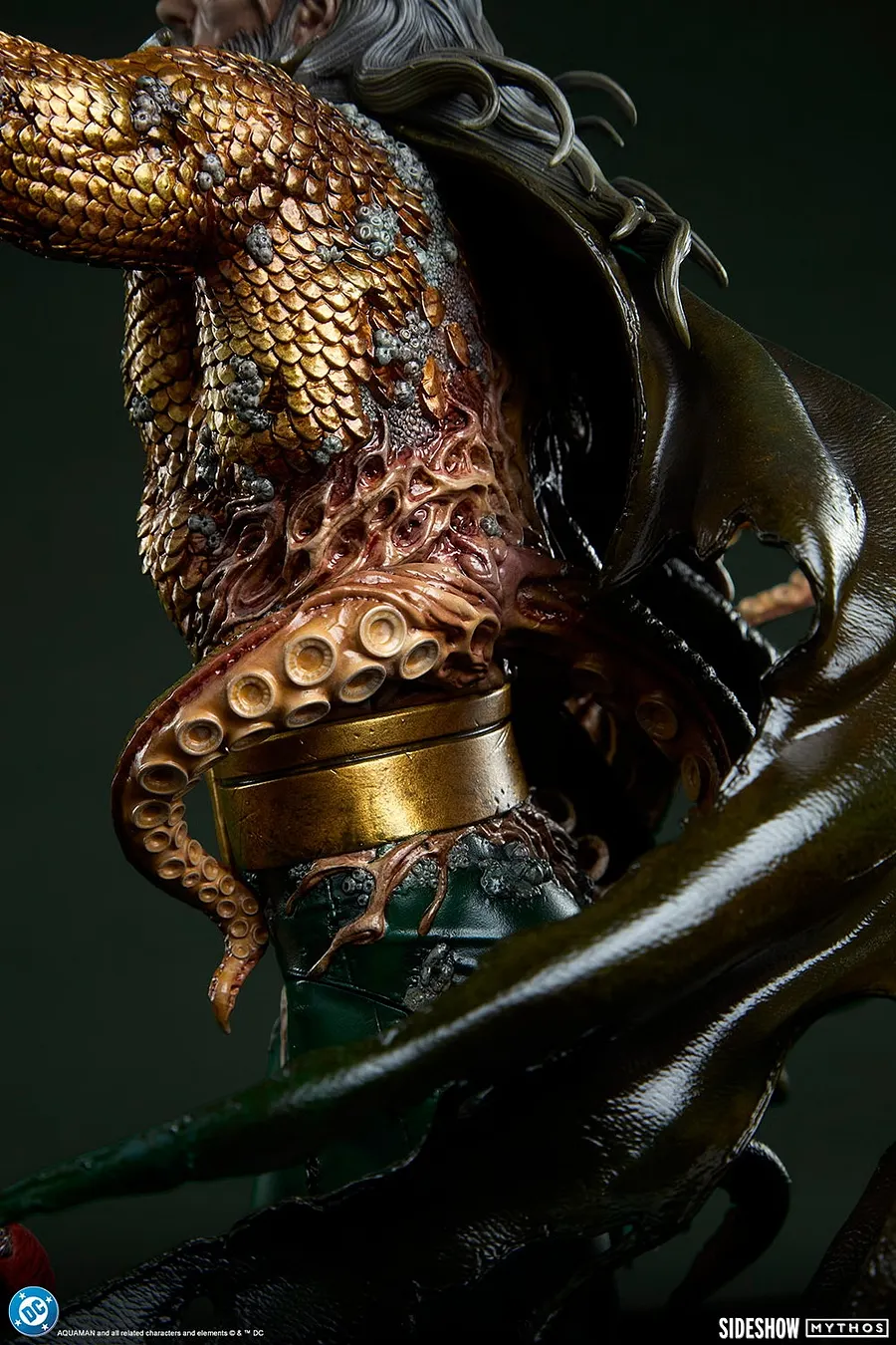 Sideshow Collectibles - DC Comics Lord of the Deep Premium Format