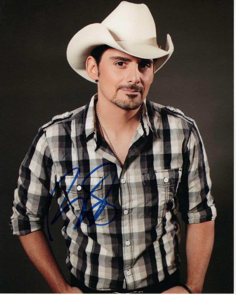 BRAD PAISLEY SIGNED AUTOGRAPHED 8X10 Photo Poster painting - LOVE AND WAR, PLAY, WHEELHOUSE 3