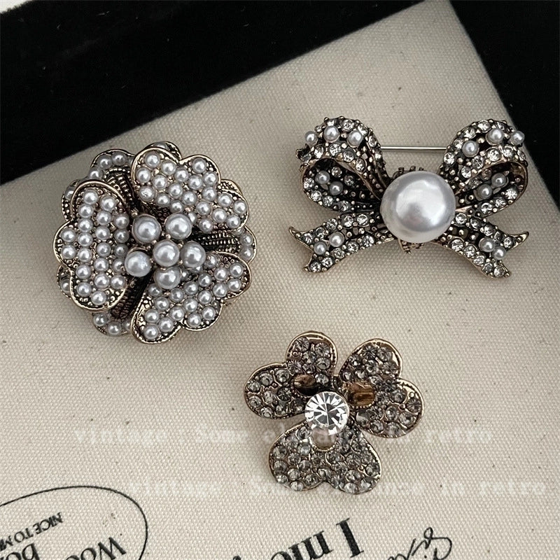 Elegant Pin Flower Imitation Pearl Plating Women’s Brooches