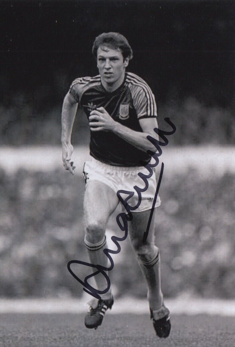 ALVIN MARTIN HAND SIGNED 6X4 Photo Poster painting WEST HAM UNITED FOOTBALL AUTOGRAPH 12