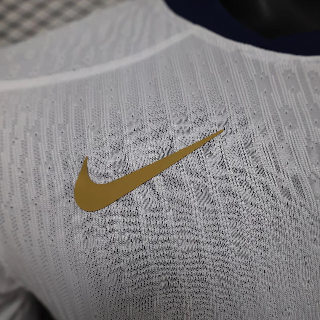 24/25 Barcelona Special Edition White Player Version Football Shirt Thai Quality