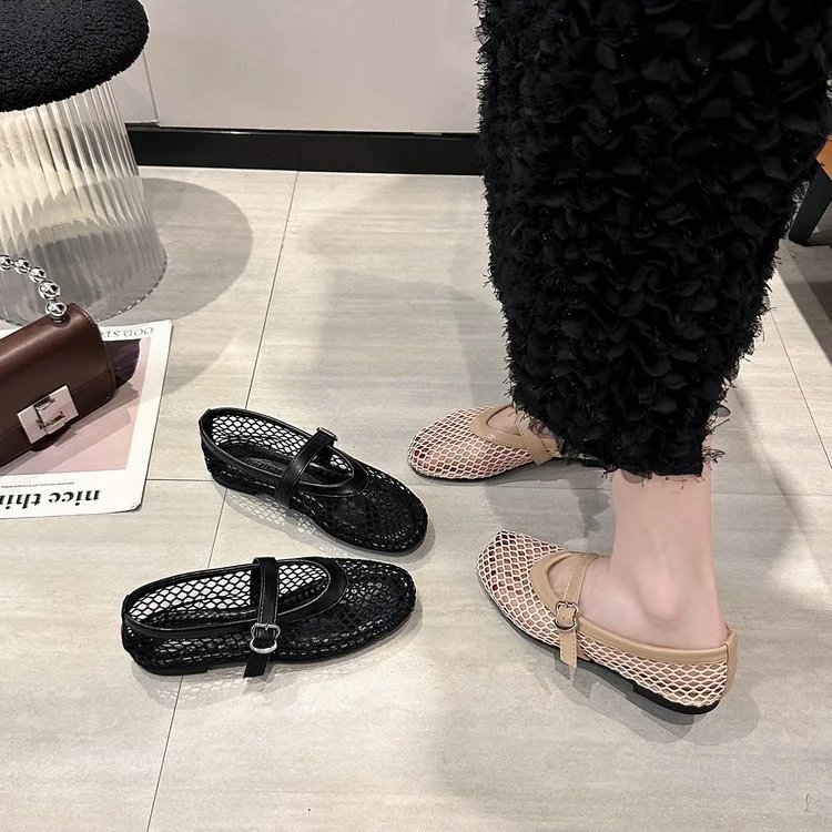 Yyvonne Metal Buckle Flat Sandals Women Wear 2025 Summer New Fashion Hollow Casual Sandals