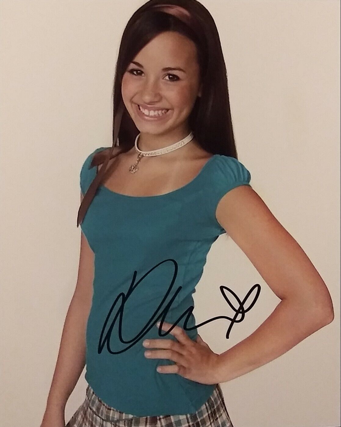 Demi Lovato signed 8 x 10