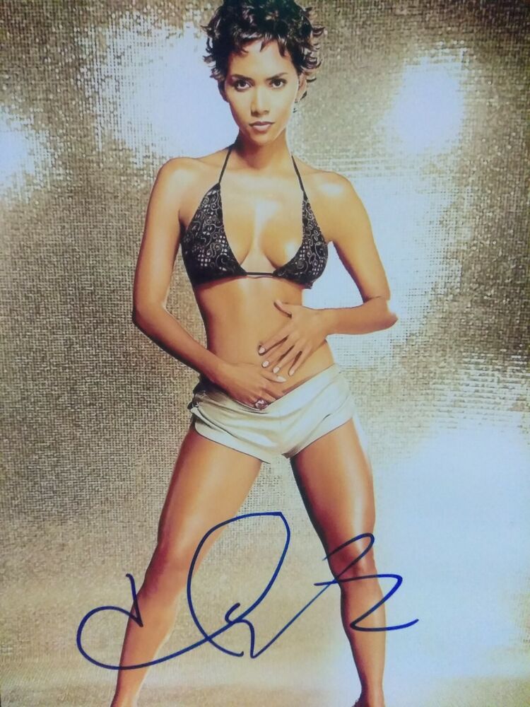 Halle Berry signed 8x10