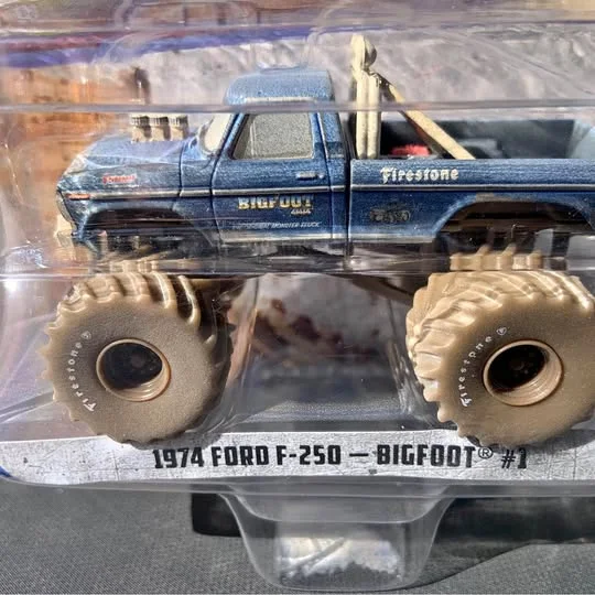 Dronehint Dirty Bigfoot diecast monster truckShips to you