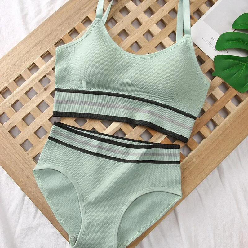 Meet'r Women Bra Panties Set Seamless Top Female Sport Crop Top Beauty Back Bralette Brief Sexy Lingerie Fitness Underwear Set