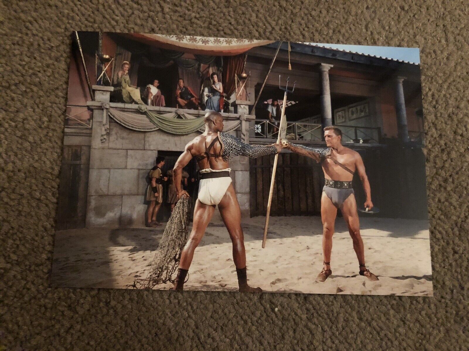 KIRK DOUGLAS (SPARTACUS) UNSIGNED Photo Poster painting-7x5”