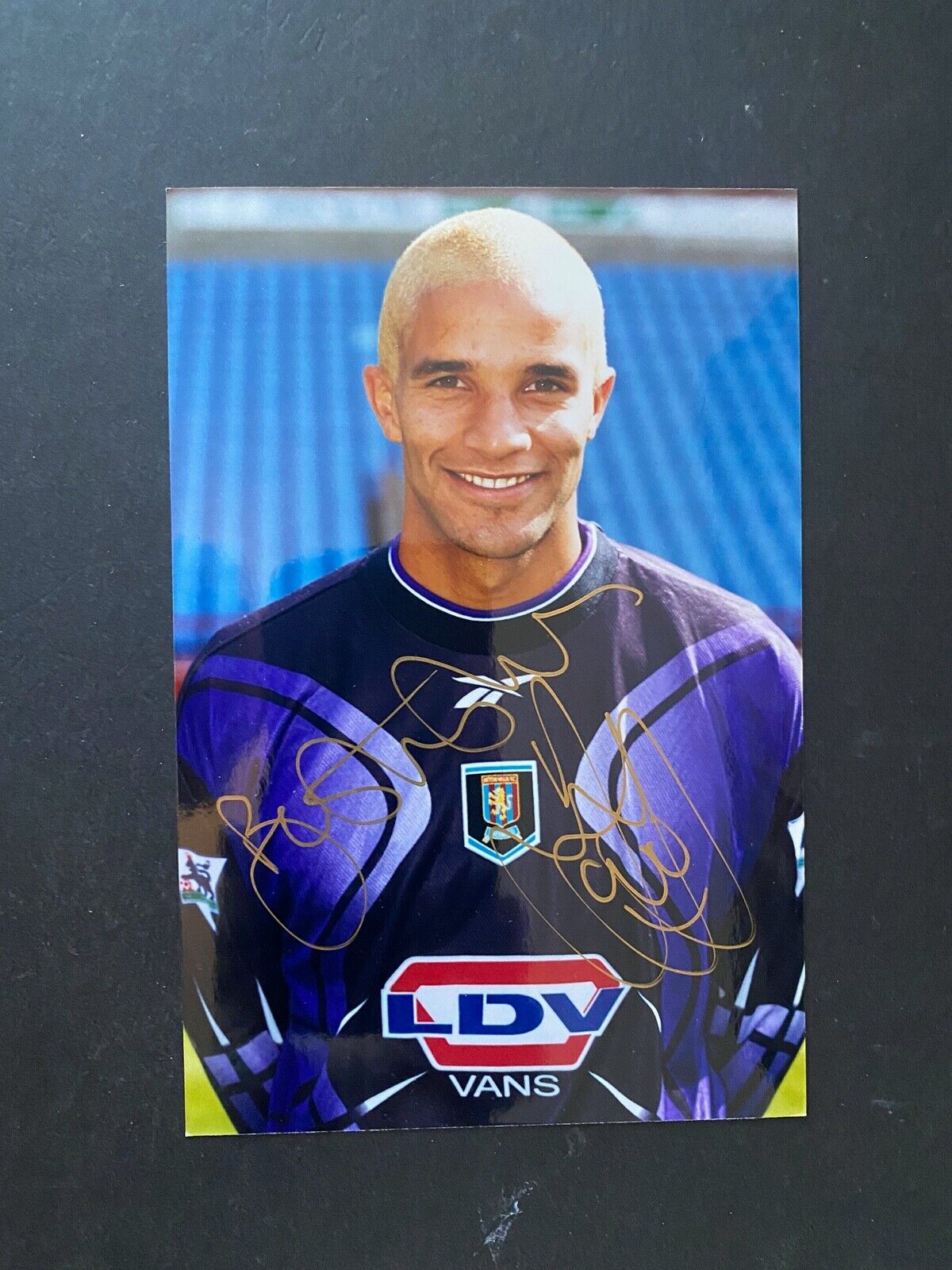 DAVID JAMES - FORMER VILLA & ENGLAND GOALKEEPER - SIGNED COLOUR Photo Poster painting