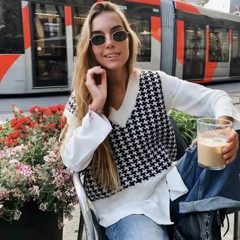 Women Sweater Vest 2020 Autumn Knitted Houndstooth V-Neck Pullover Fashion Oversized Sleeveless Female Waistcoat Jumper Tops