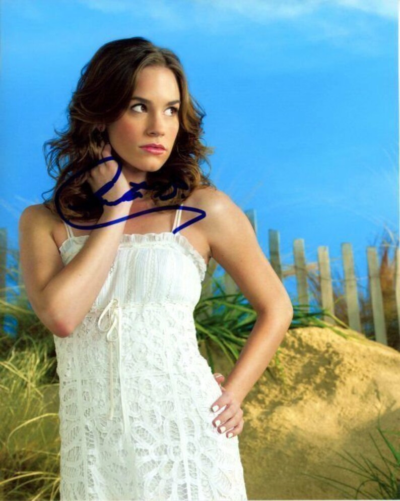 Christa b. allen signed autographed revenge charlotte clarke 8x10 Photo Poster painting