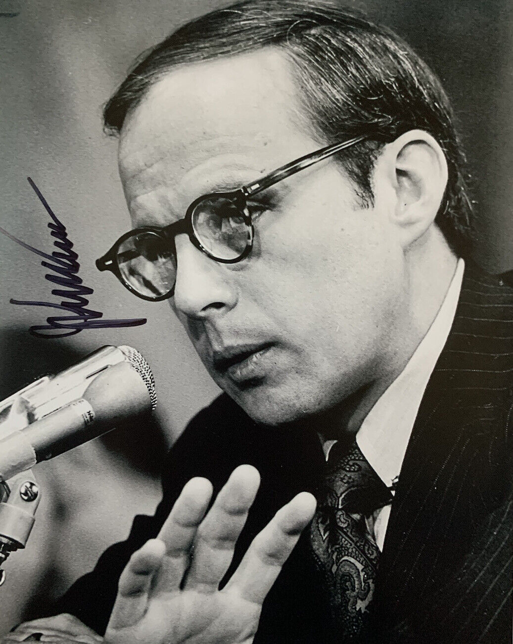 JOHN DEAN SIGNED 8x10 Photo Poster painting WATERGATE SCANDAL LAWYER NIXON AUTOGRAPH RARE